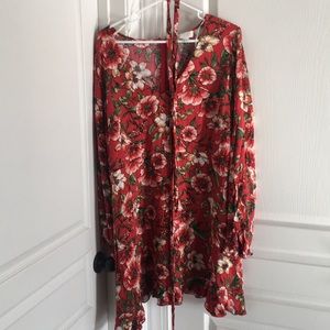 beautiful flowery dress size 2x